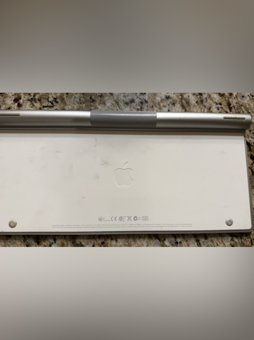 Apple Keyboard with Embossed Logo - Picture 2 of 3